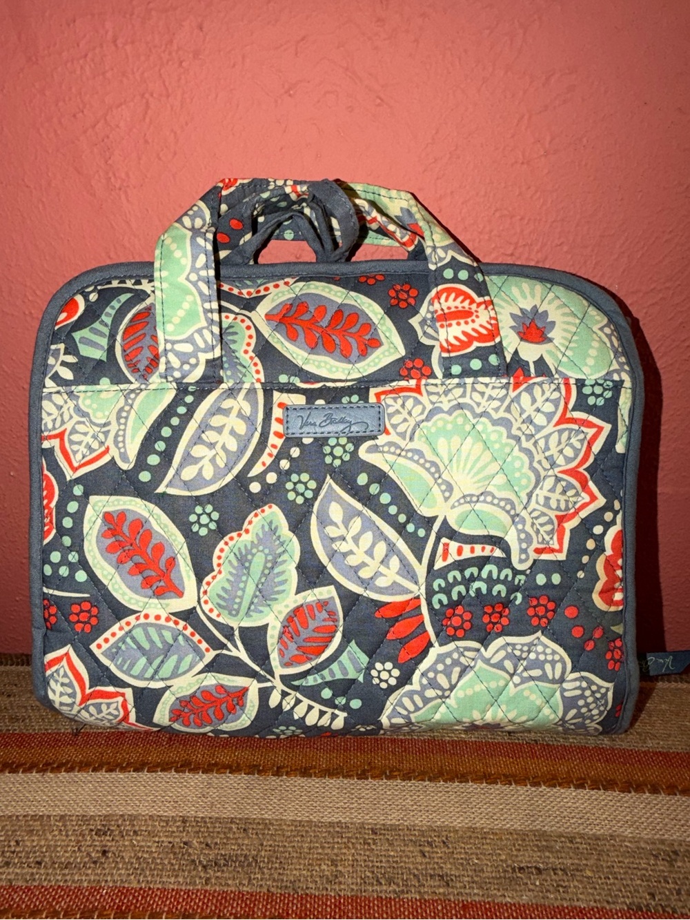 Vera Bradley Hanging Travel Organizer - Nomadic Floral (Retired). Like New